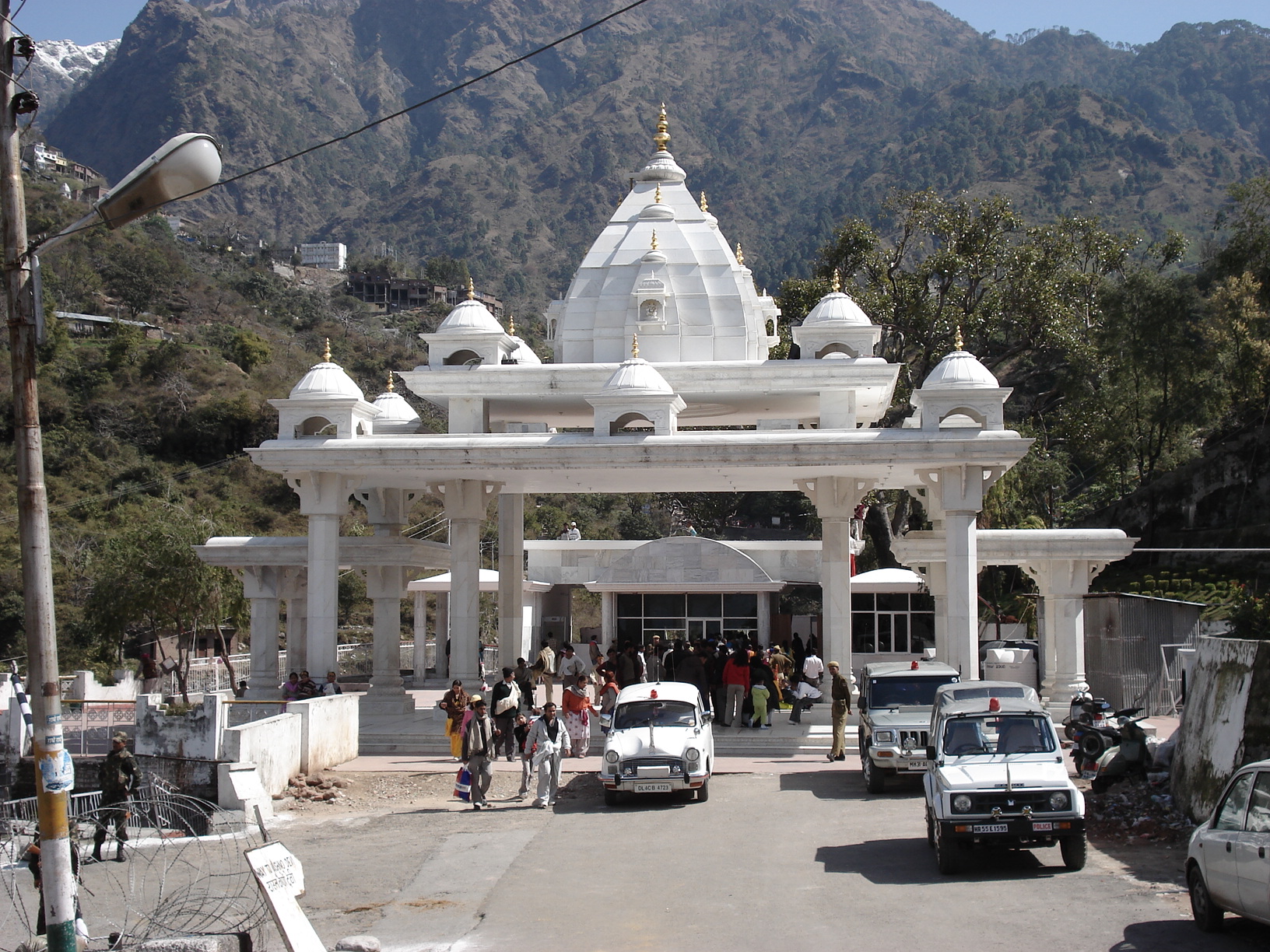 Visit Vaishno Devi Temple on Trikuta Hills Near Katra Places To See